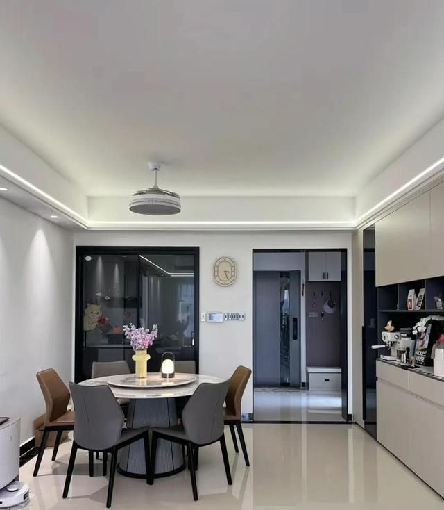 浙江一女主晒出150㎡轻奢风的家，全屋干净明亮，那叫一个高级 - 家居知识