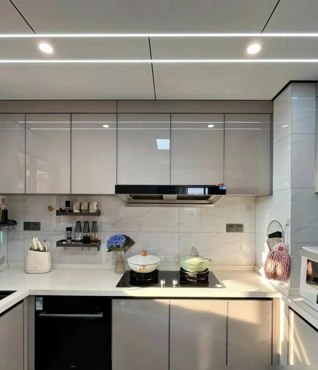 浙江一女主晒出150㎡轻奢风的家，全屋干净明亮，那叫一个高级 - 家居知识