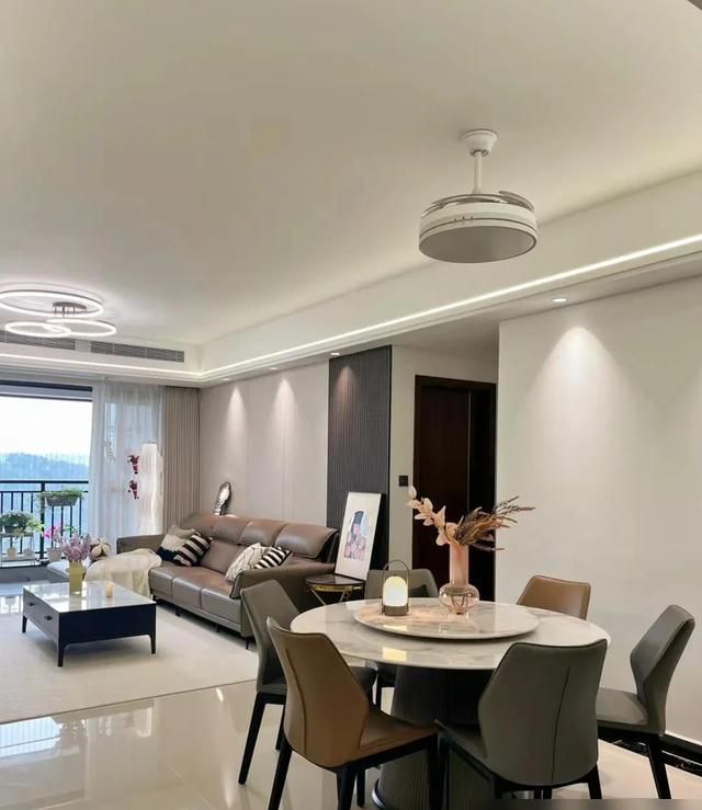 浙江一女主晒出150㎡轻奢风的家，全屋干净明亮，那叫一个高级 - 家居知识