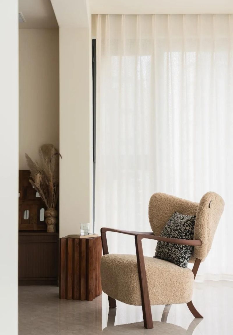 95后新婚小两口装出三代人审美的家，奶油浪漫邂逅中古韵味 - 家居知识