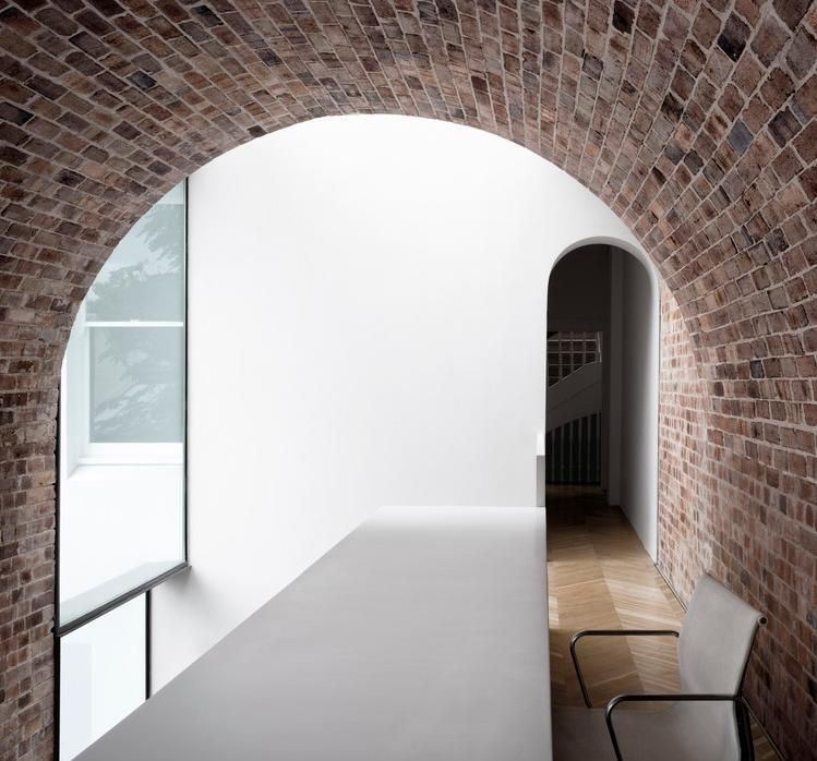 如今，这种装修风格“悄悄拔尖”，精致轻奢，成熟精英人士的偏爱 - 家居知识