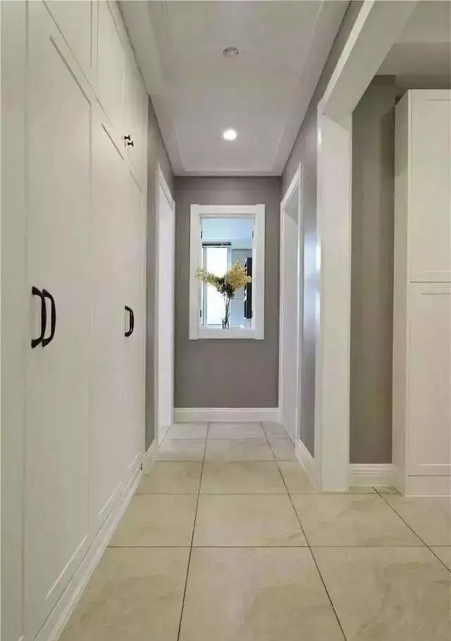 小户型没有衣帽间？这7处空间巧利用，女主人同样拥有美丽后花园 - 家居知识