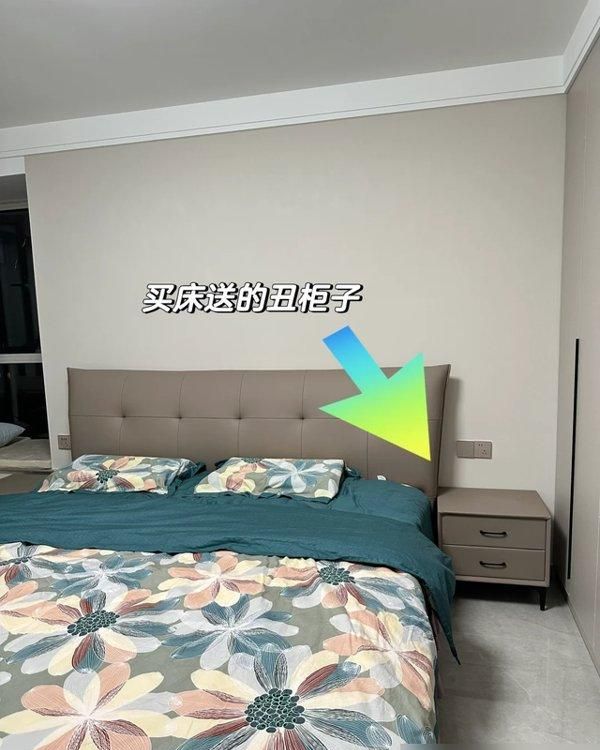 “床头柜”已逐渐退出中国家庭！看看年轻人的新型做法，美观实用 - 家居知识