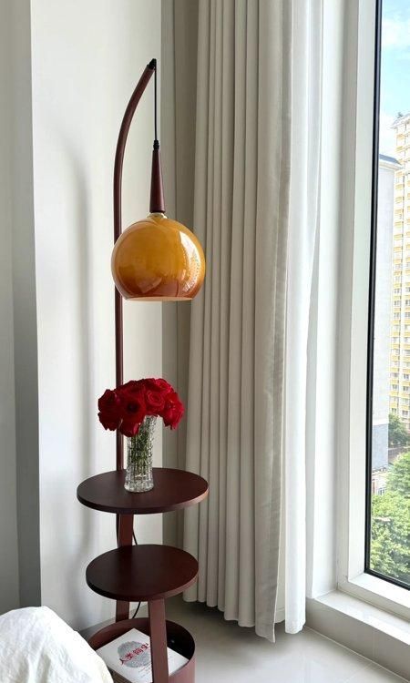 “床头柜”已逐渐退出中国家庭！看看年轻人的新型做法，美观实用 - 家居知识