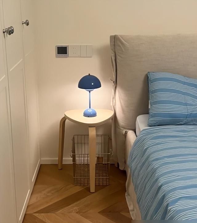 “床头柜”已逐渐退出中国家庭！现在流行这么做，美观高级还省钱 - 家居知识