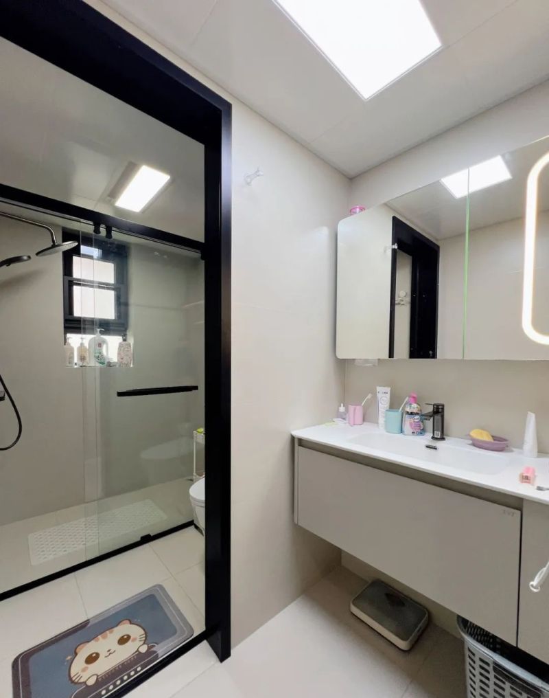 137㎡复古简约风，适配现代空间留白 ，又维持现代风格的空气感！ - 家居知识