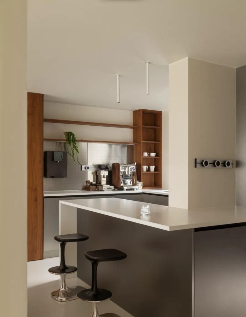 私宅设计：暖调极简主义，大地色系唤醒家的治愈力 - 家居知识