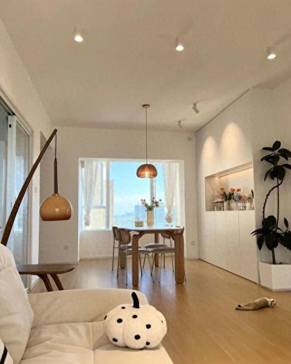 小户型奶油风装修指南，简单显大，轻松打造温馨小家