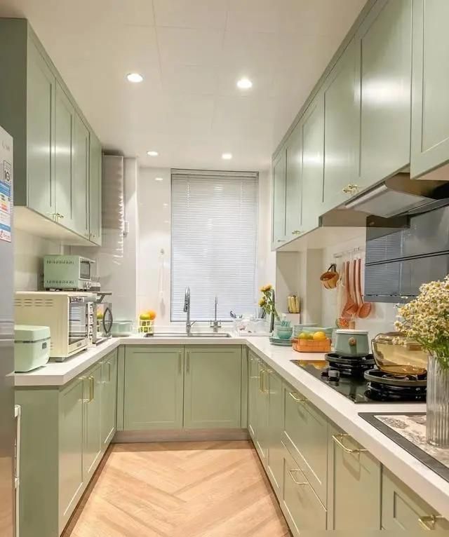 浙江一43岁阿姨的新家，因“原木风”家装而走红，客厅家具太抢眼 - 家居知识