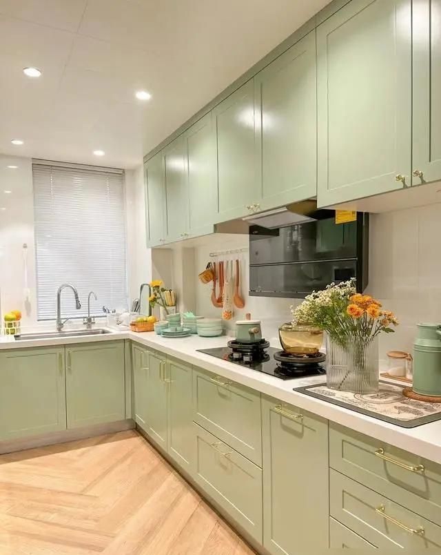 浙江一43岁阿姨的新家，因“原木风”家装而走红，客厅家具太抢眼 - 家居知识