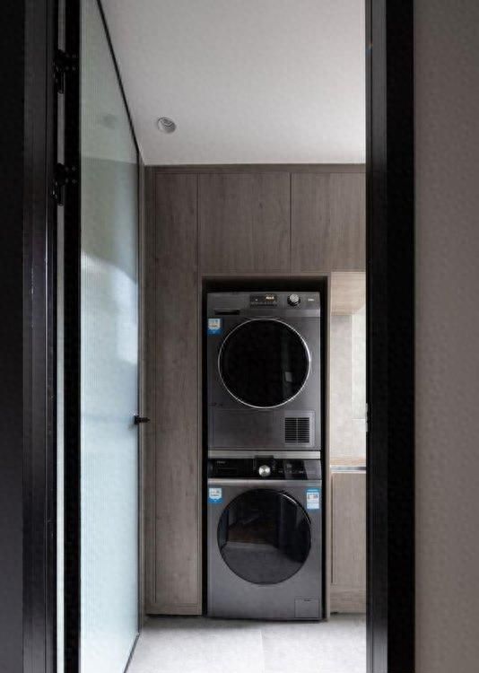 80㎡侘寂风，低欲时代下的简朴美学