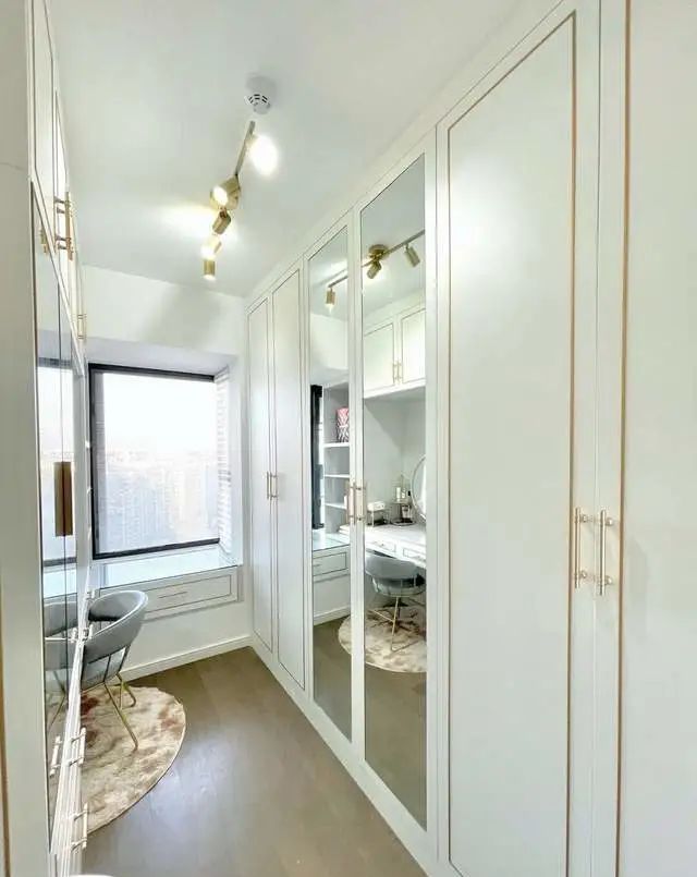 小姨子坚持做多功能衣帽间，姑爷直呼人麻了！装完邻居羡慕哭了 - 家居知识