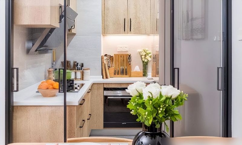 江西一阿姨，因“极简装修”而走红，无吊顶、主灯，那叫一个高级 - 家居知识