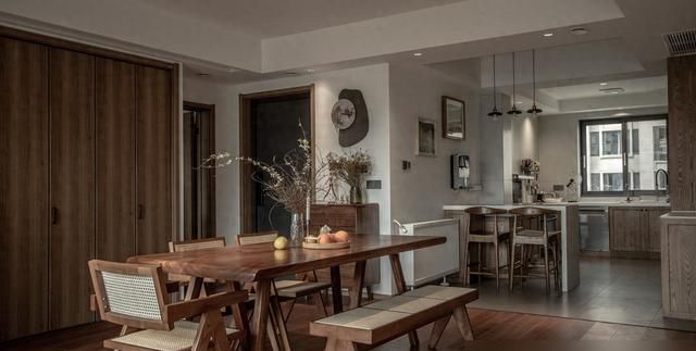 看完她家，发现去客厅设计是真的爽，加上原木侘寂风，幽静又放松 - 家居知识