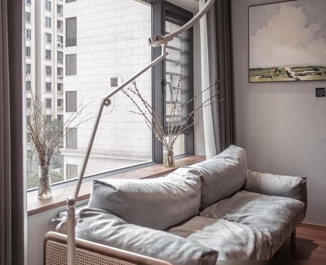 看完她家，发现去客厅设计是真的爽，加上原木侘寂风，幽静又放松 - 家居知识