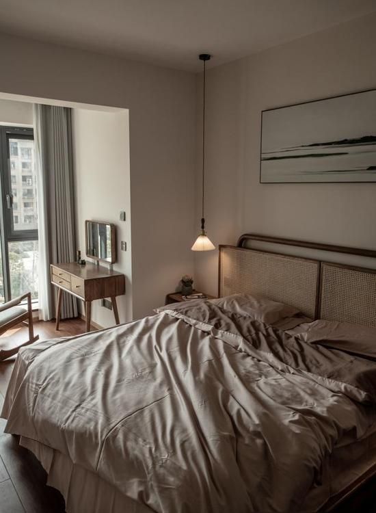 看完她家，发现去客厅设计是真的爽，加上原木侘寂风，幽静又放松 - 家居知识