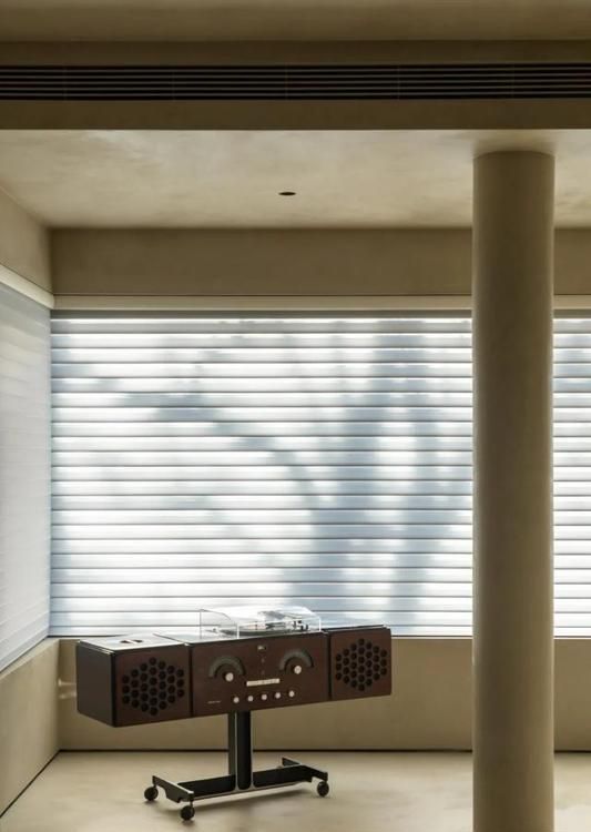 今年谁能逃过侘寂风？超大横厅+全屋大地色，别人家真的美爆了 - 家居知识