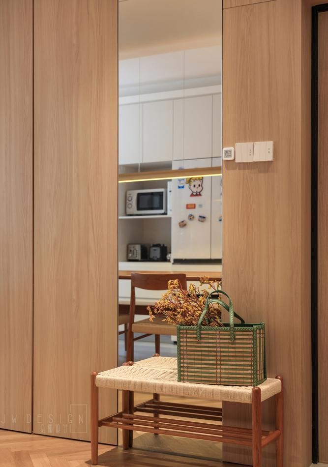 107㎡二手房改日式“穷装”：大白墙+原木，比奢华风更懂生活？ - 家居知识