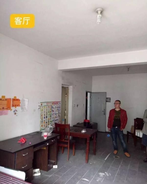 她家玄关放个柜子，酒柜、冰箱、大餐桌、吧台，全解决了！ - 家居知识