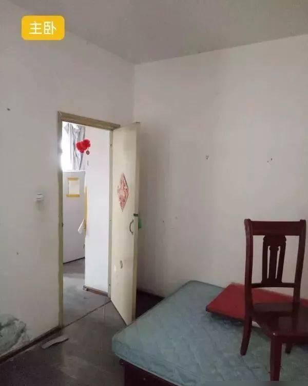 她家玄关放个柜子，酒柜、冰箱、大餐桌、吧台，全解决了！ - 家居知识