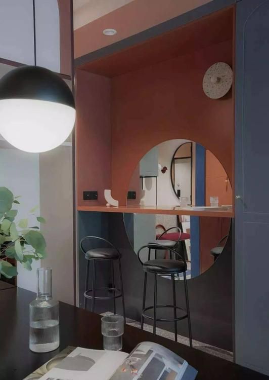 她家玄关放个柜子，酒柜、冰箱、大餐桌、吧台，全解决了！ - 家居知识