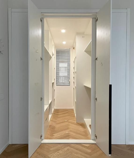 上海一户人家把“主卫”改成衣帽间，入住3个月：哭着拆掉了！ - 家居知识