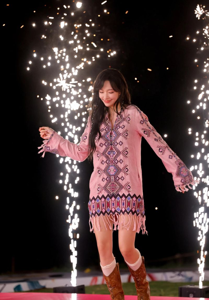 从田园T台的个性混搭，到室内简约的青春松弛感 - 家居知识