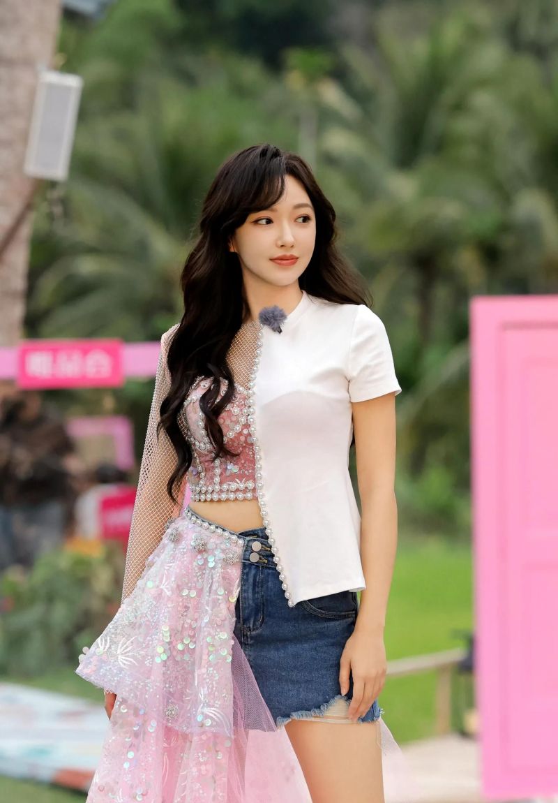 从田园T台的个性混搭，到室内简约的青春松弛感 - 家居知识