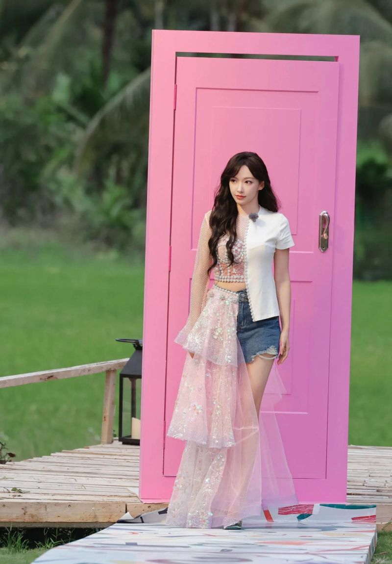 从田园T台的个性混搭，到室内简约的青春松弛感 - 家居知识