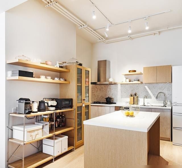 这是我见过最佛系的装修，全屋浅色调原木风，再过10年也不过时 - 家居知识