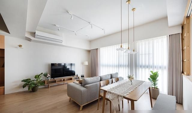 这是我见过最佛系的装修，全屋浅色调原木风，再过10年也不过时 - 家居知识