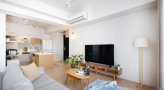 这是我见过最佛系的装修，全屋浅色调原木风，再过10年也不过时 - 家居知识