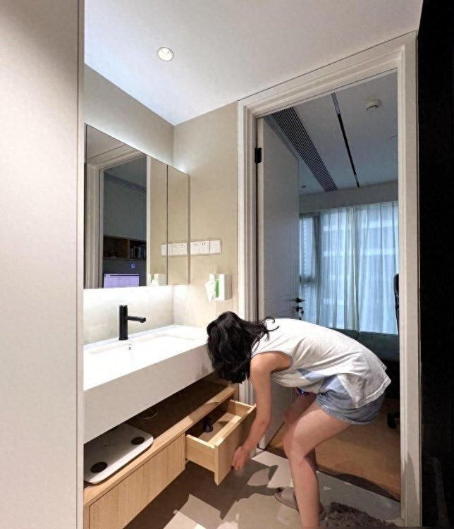 被年轻人家里的“薄柜设计”惊呆了！没想到换个思路后，越住越香 - 家居知识