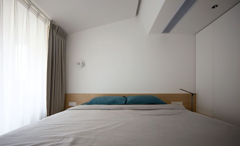 不装踢脚线，门窗套不要线条，看了她家，才知道极简原木风有多美 - 家居知识