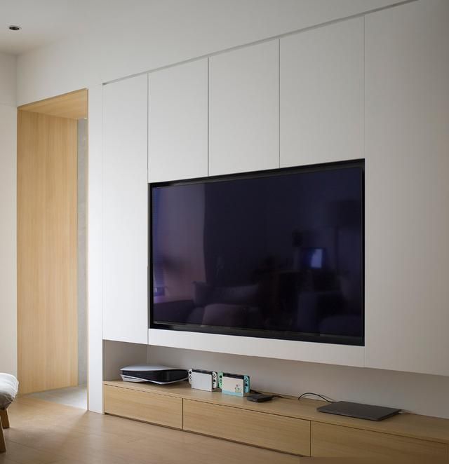 不装踢脚线，门窗套不要线条，看了她家，才知道极简原木风有多美 - 家居知识