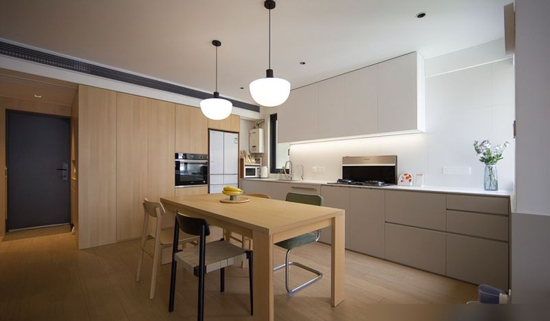 不装踢脚线，门窗套不要线条，看了她家，才知道极简原木风有多美 - 家居知识