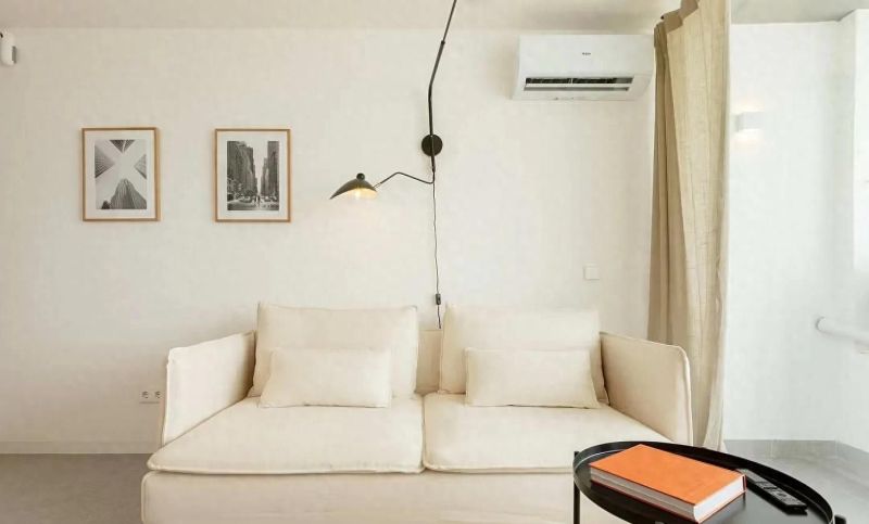 西班牙公寓尽显地中海风情，邂逅浪漫阳光与蓝白美学