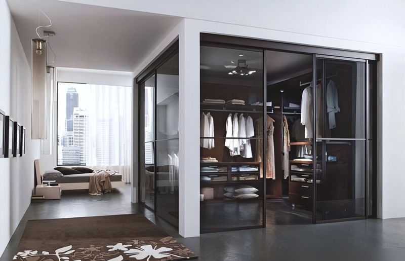 可以改成衣帽间的空间有很多，主卧卫生间是效果最差的一个 - 家居知识