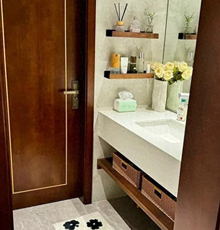 江苏夫妻142㎡新中式雅居，小县城里的诗意栖居