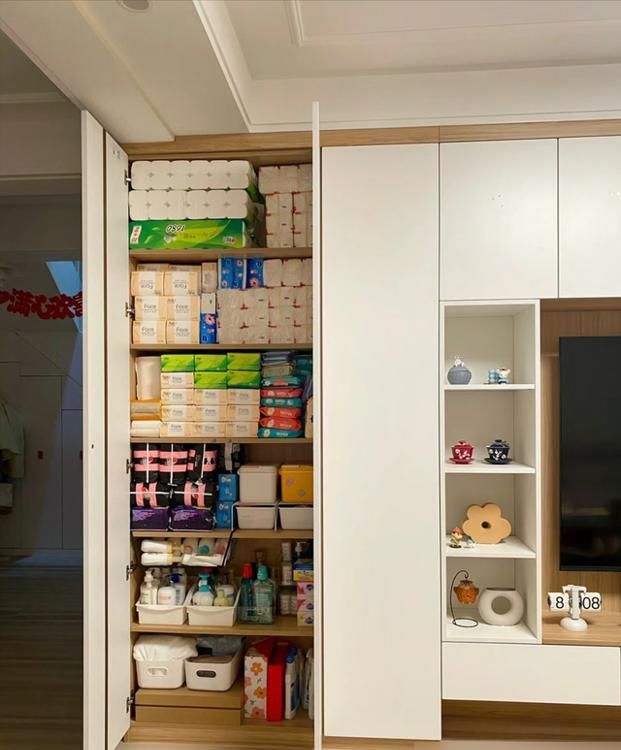 满墙电视柜多好用？看看这些成功案例，照着做能储物颜值高是真香 - 家居知识