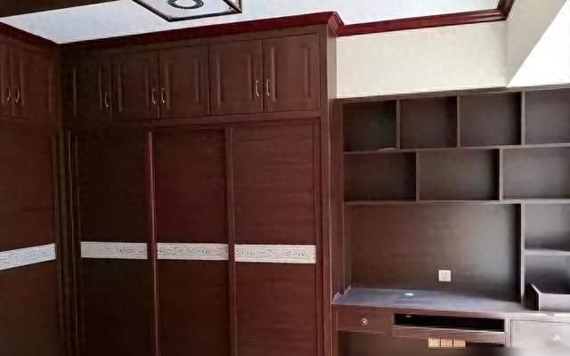 新房装修完工，新中式风格，入户装上山水画，实木线条修饰，晒晒 - 家居知识