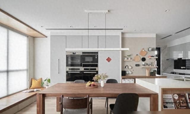 简而不俗的原木风装修，一眼心动的松弛感美学