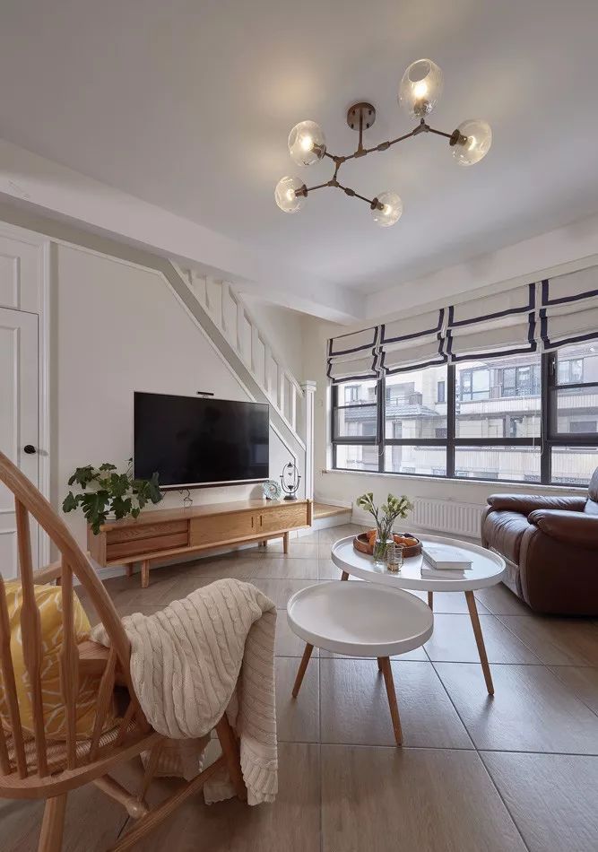 复式北欧风三居室，温馨舒适，这样的装修效果多久不会过时！ - 家居知识