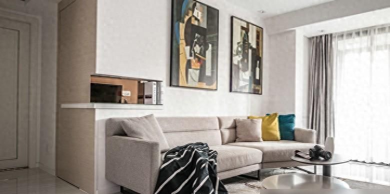 玄关弧形柜设计惊艳全屋，清爽风格获赞无数