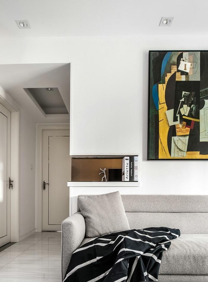 她在玄关造出弧形柜，独特设计令人称赞，全屋干净清爽，惊艳众人 - 家居知识