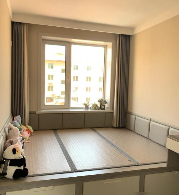 为何越来越多人小卧室做“榻榻米”？参观完邻居家，后悔自己没装 - 家居知识
