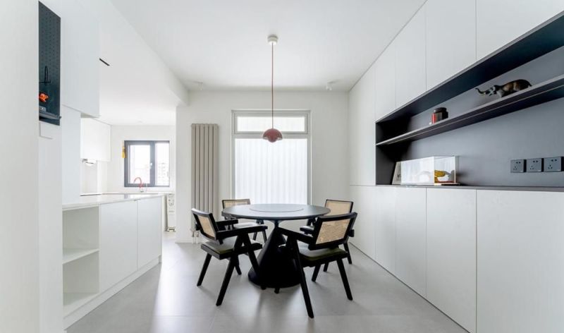 追求极简主义的她，果断选择“家徒四壁”风，完工后，反而很高级 - 家居知识