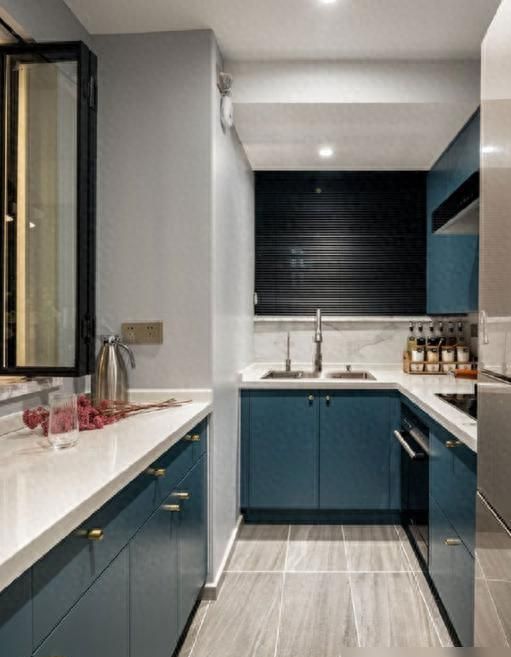 自制橱柜VS整体橱柜，5大对比帮你轻松选