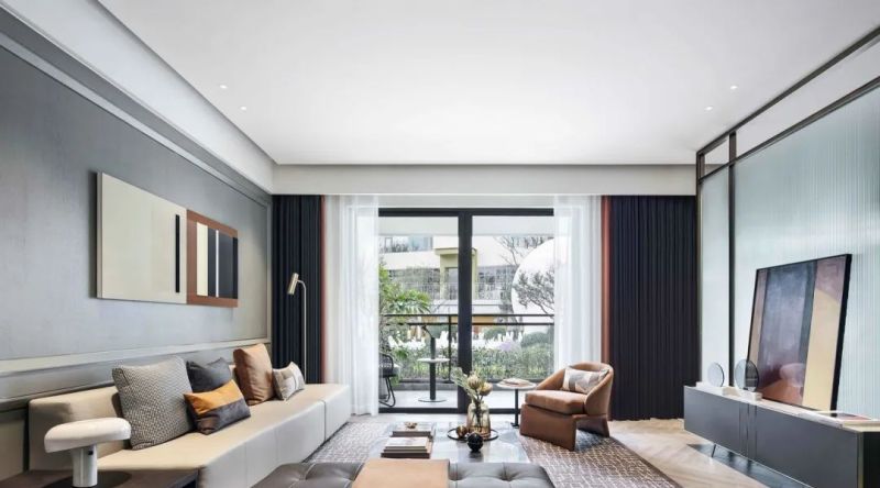 135㎡现代轻奢风，稳重配色与华丽材质的完美融合，打造高级感家居