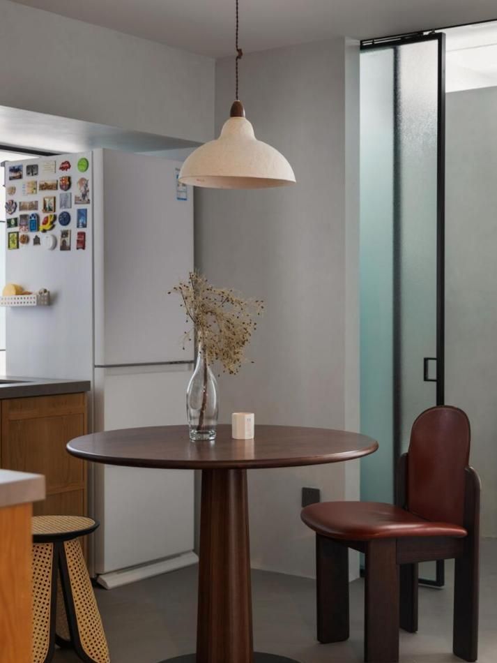 46㎡深圳小户型改造：侘寂风+断舍离，厨卫设计藏巧思 - 家居知识